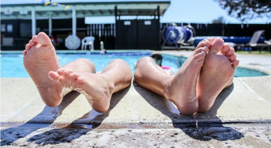 Pieds piscine